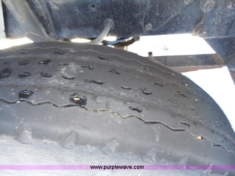 image for item J8805 1986 Mack RD688S dump truck