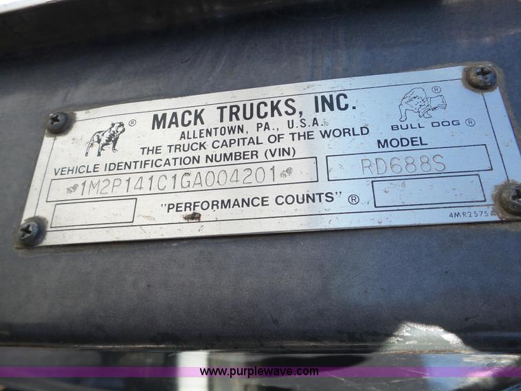 image for item J8805 1986 Mack RD688S dump truck