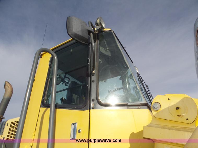 image for item J8809 2000 Komatsu WA450-3MC wheel loader