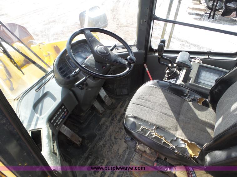 image for item J8809 2000 Komatsu WA450-3MC wheel loader