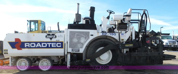 image for item J8810 2005 Roadtec RP-190 paver