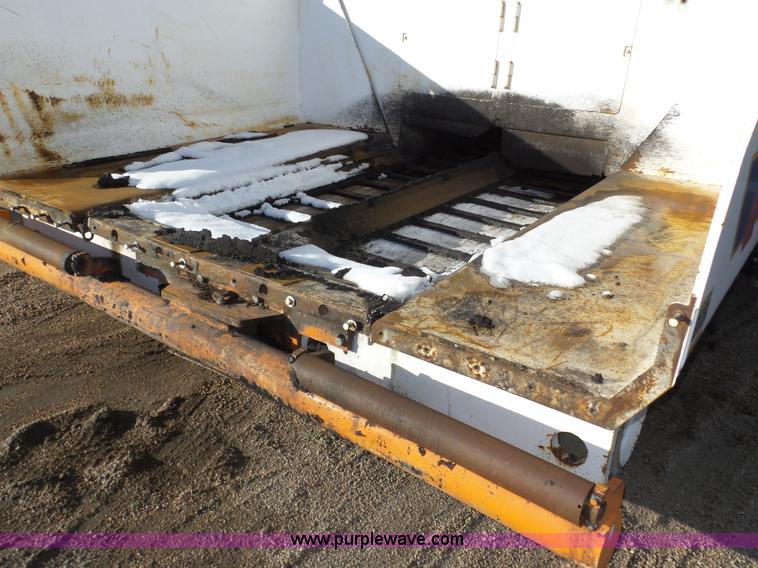 image for item J8810 2005 Roadtec RP-190 paver