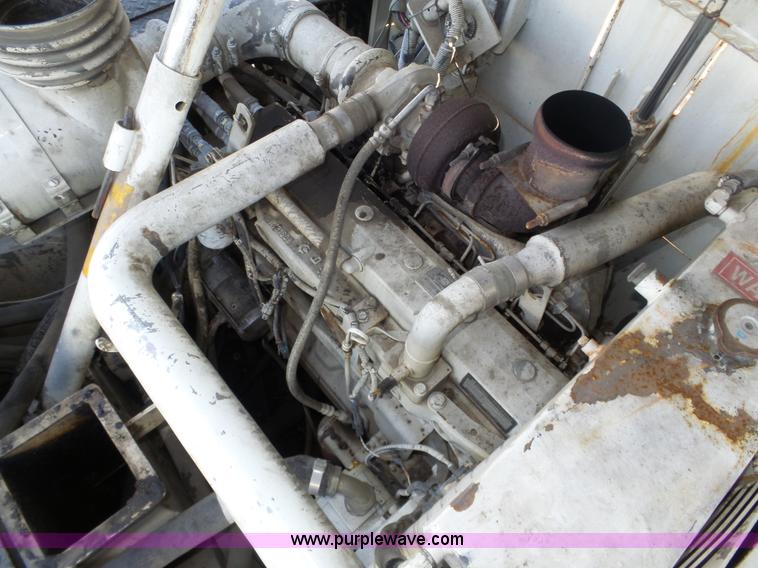 image for item J8810 2005 Roadtec RP-190 paver