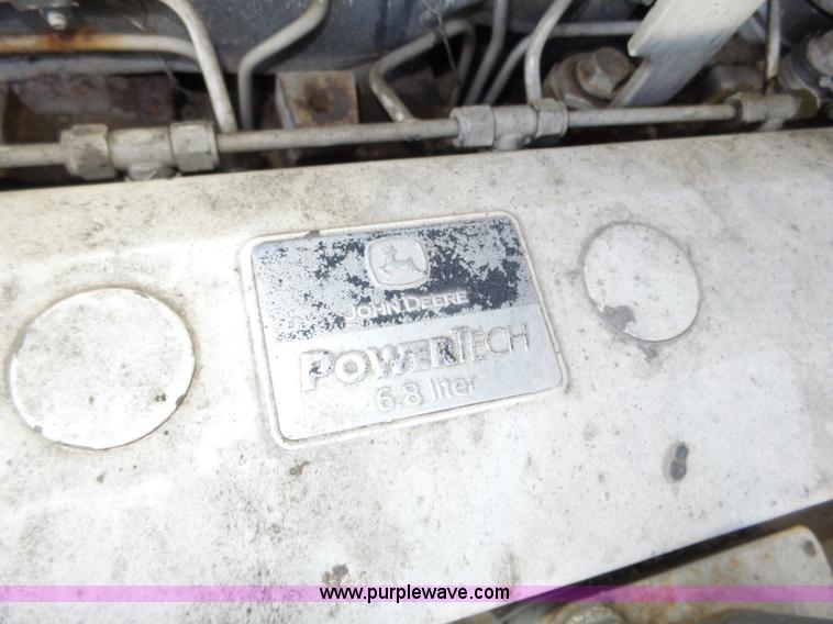 image for item J8810 2005 Roadtec RP-190 paver