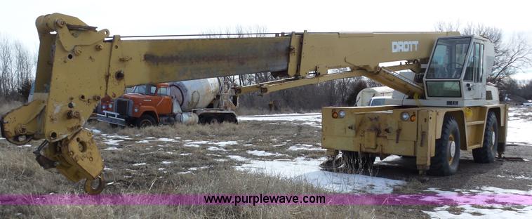 image for item J8811 Drott 1800CC rough terrain crane