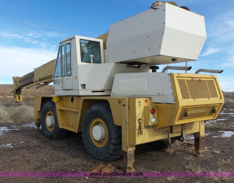 image for item J8811 Drott 1800CC rough terrain crane