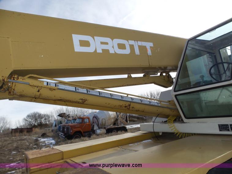 image for item J8811 Drott 1800CC rough terrain crane