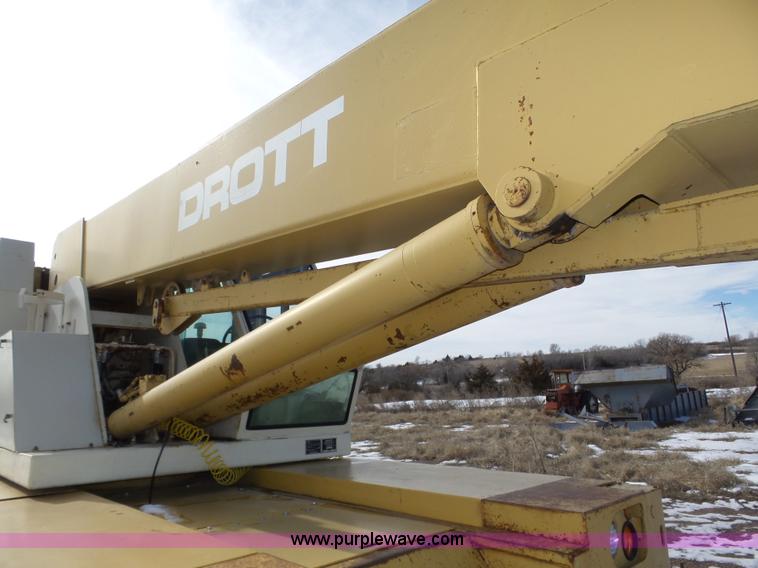 image for item J8811 Drott 1800CC rough terrain crane