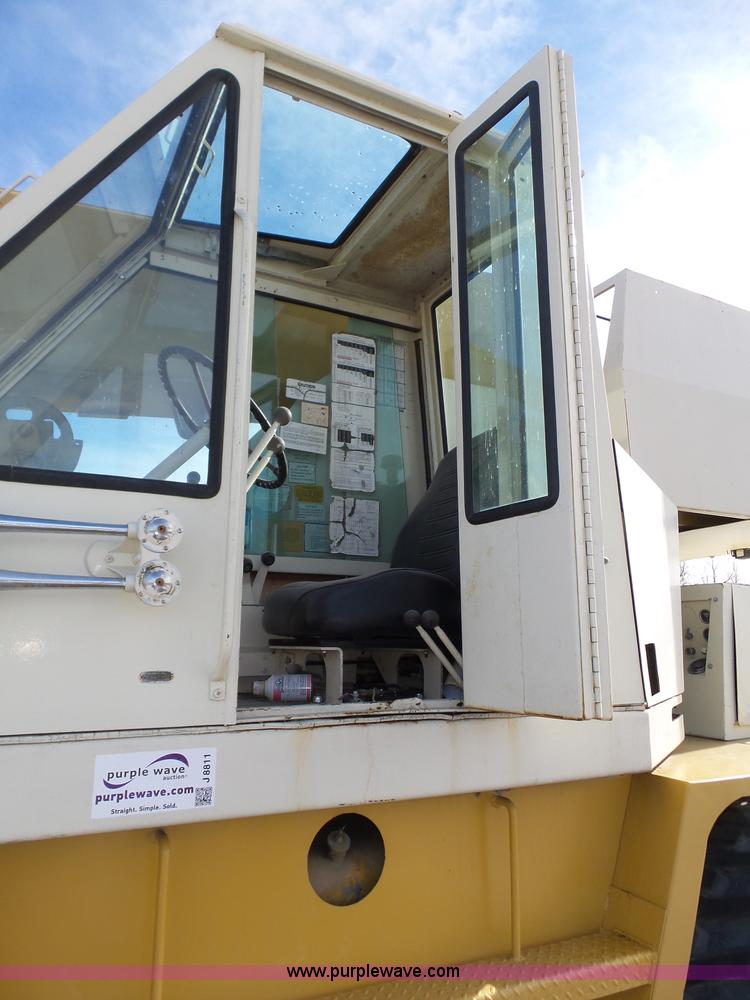 image for item J8811 Drott 1800CC rough terrain crane