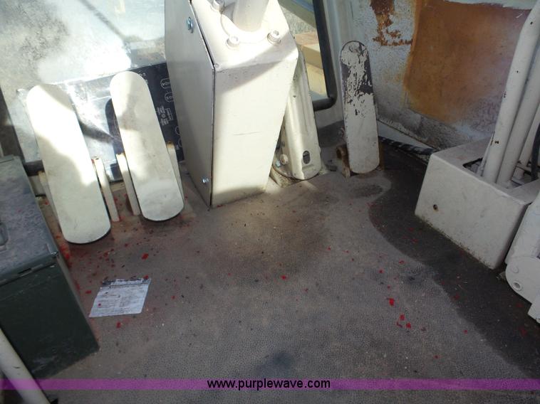 image for item J8811 Drott 1800CC rough terrain crane