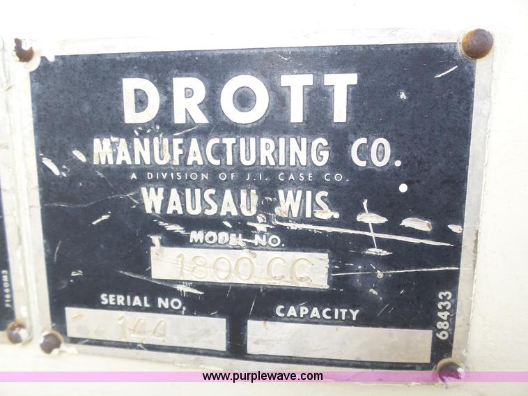 image for item J8811 Drott 1800CC rough terrain crane