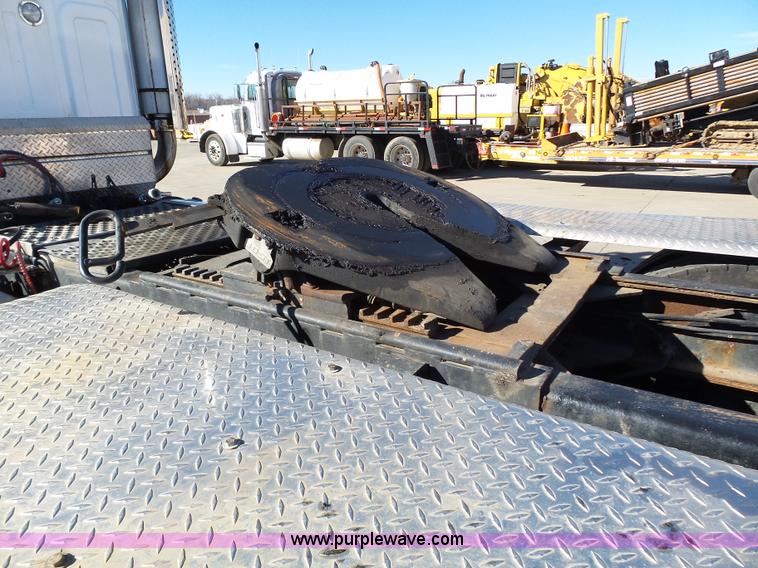 image for item K1263 1999 Western Star 5964SS semi truck