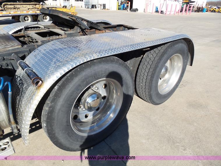 image for item K1263 1999 Western Star 5964SS semi truck