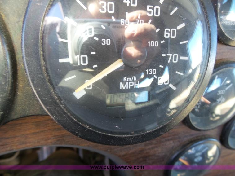 image for item K1263 1999 Western Star 5964SS semi truck