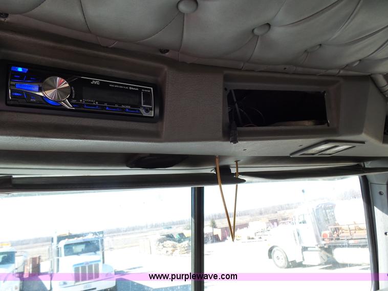 image for item K1263 1999 Western Star 5964SS semi truck