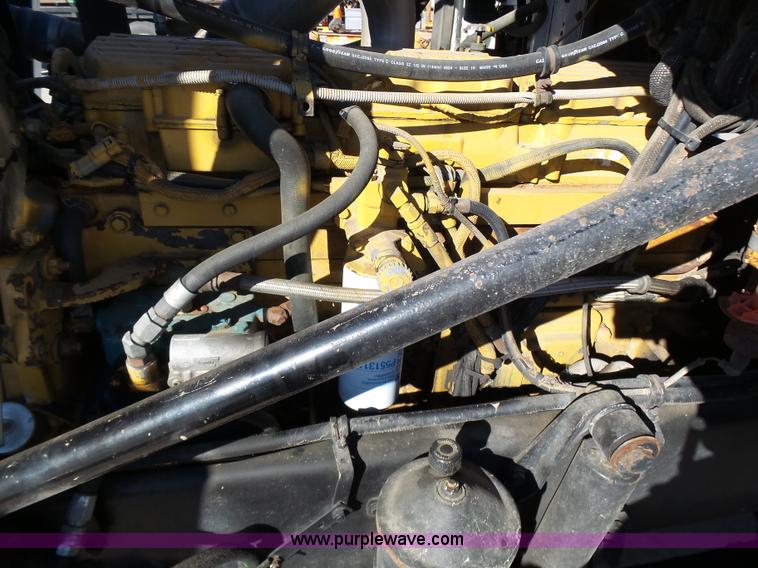 image for item K1263 1999 Western Star 5964SS semi truck