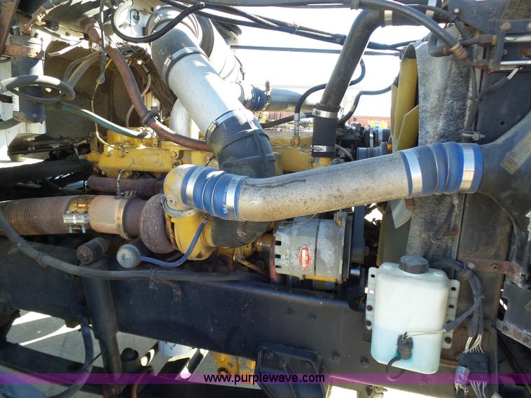 image for item K1263 1999 Western Star 5964SS semi truck