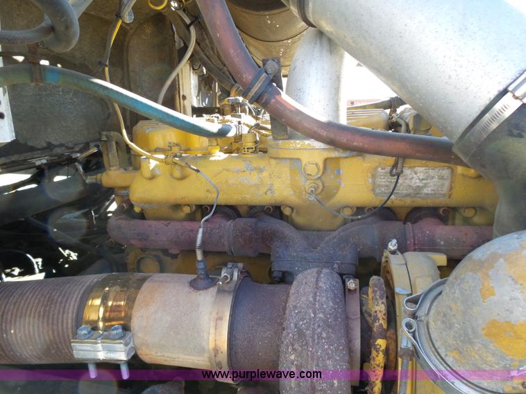 image for item K1263 1999 Western Star 5964SS semi truck