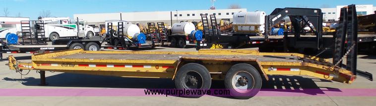 image for item K1268 2000 Redi Haul Fairmont equipment trailer