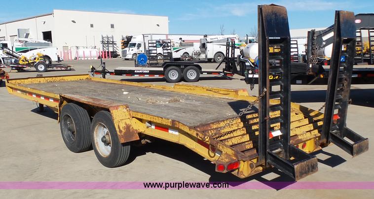 image for item K1268 2000 Redi Haul Fairmont equipment trailer