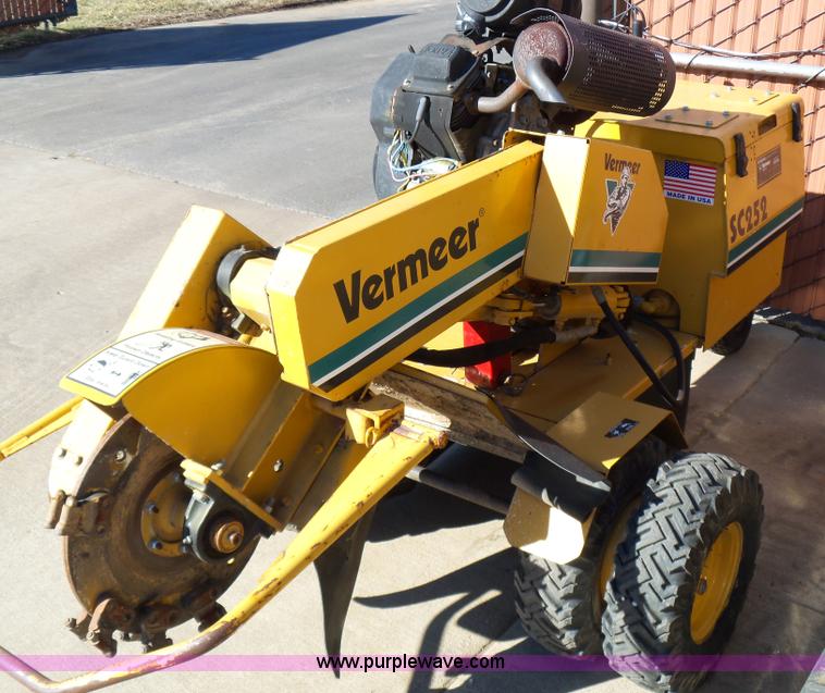 image for item K1276 Vermeer SC252 stump grinder