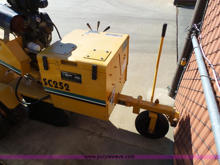 image for item K1276 Vermeer SC252 stump grinder