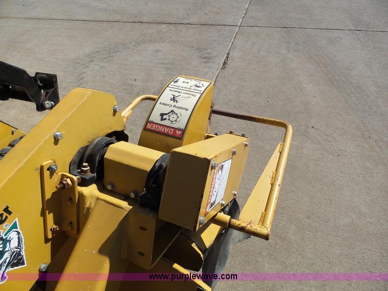 image for item K1276 Vermeer SC252 stump grinder