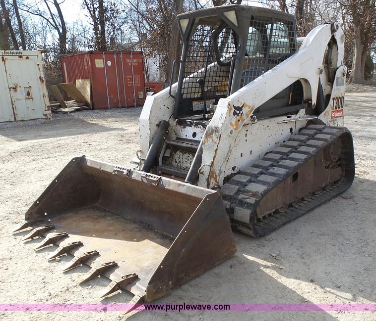 image for item K1281 2007 Bobcat T300 skid steer
