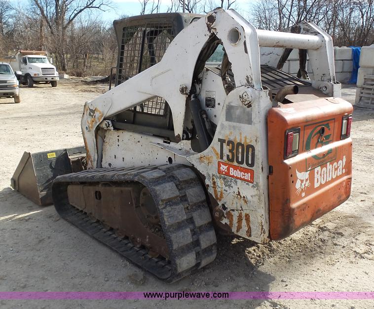 image for item K1281 2007 Bobcat T300 skid steer