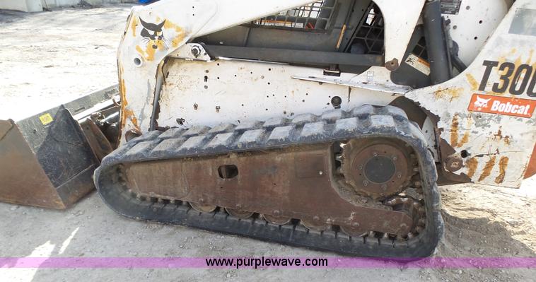 image for item K1281 2007 Bobcat T300 skid steer