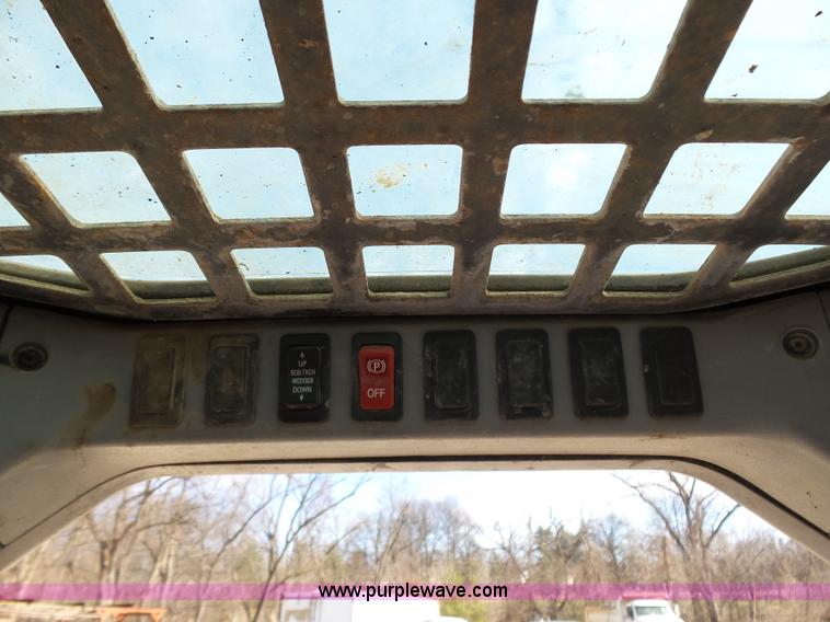 image for item K1281 2007 Bobcat T300 skid steer