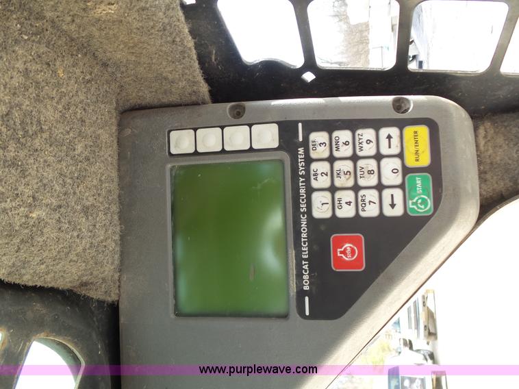 image for item K1281 2007 Bobcat T300 skid steer