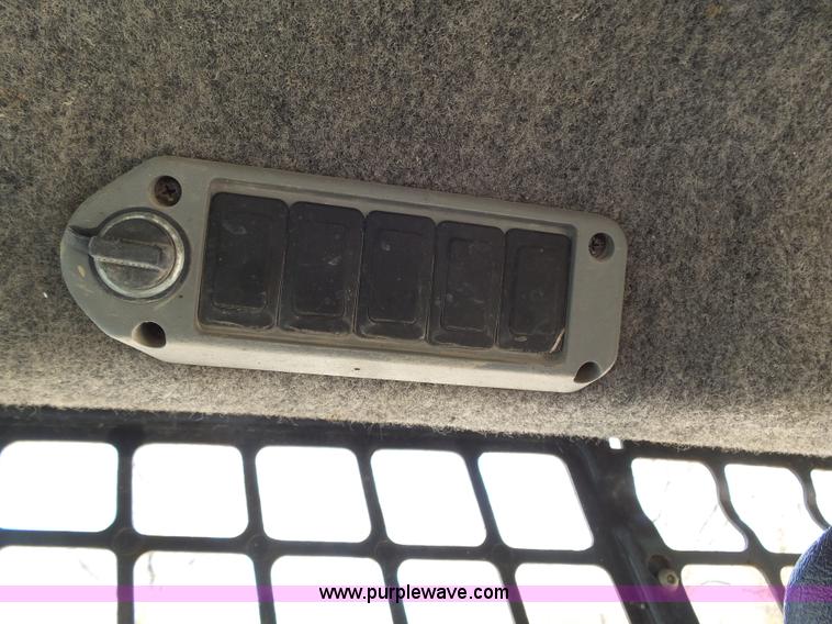 image for item K1281 2007 Bobcat T300 skid steer