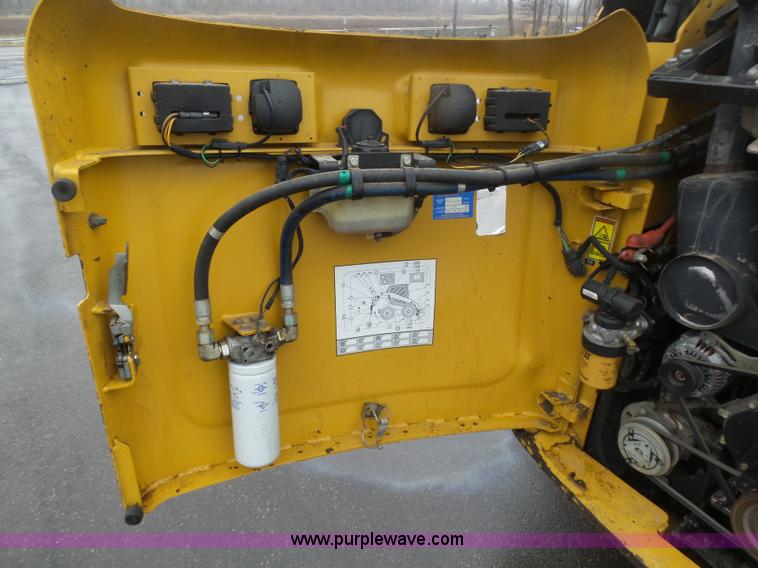 image for item K1282 2008 Caterpillar 262C skid steer
