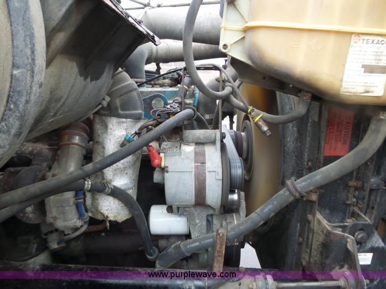 image for item K1283 1999 International 4900 dump truck