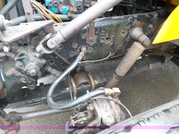 image for item K1283 1999 International 4900 dump truck