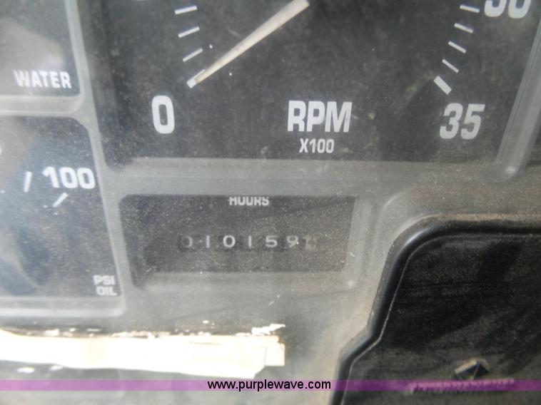 image for item K1283 1999 International 4900 dump truck