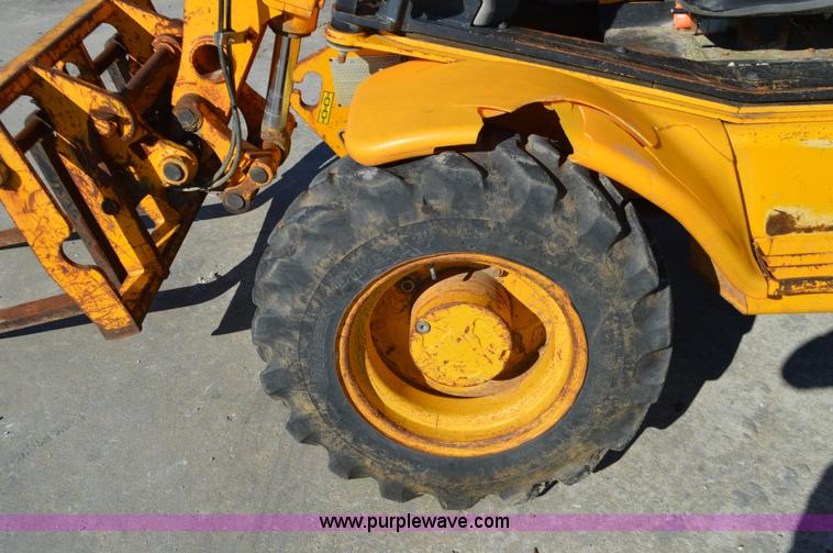 image for item K5451 JCB 520 telehandler