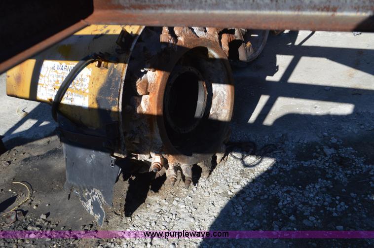 image for item K5454 Caterpillar DR-105 milling machine