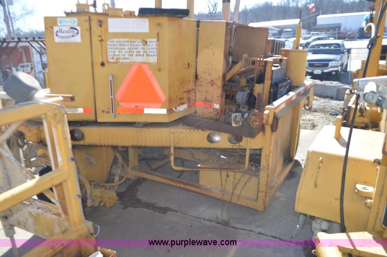 image for item K5454 Caterpillar DR-105 milling machine