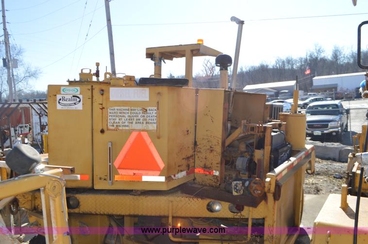 image for item K5454 Caterpillar DR-105 milling machine