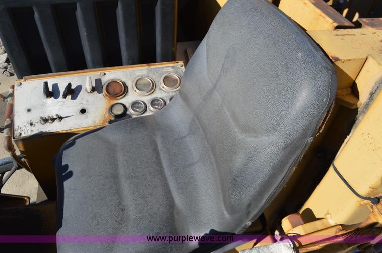 image for item K5454 Caterpillar DR-105 milling machine