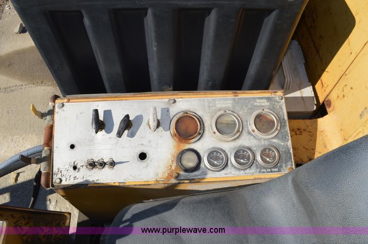 image for item K5454 Caterpillar DR-105 milling machine