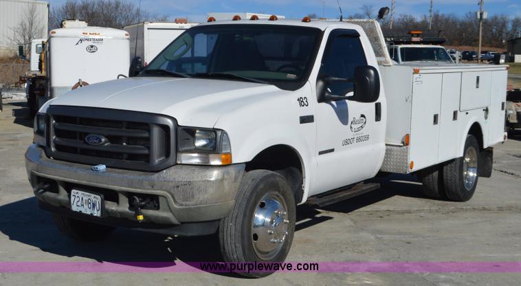 image for item K5456 2003 Ford F550 utility truck