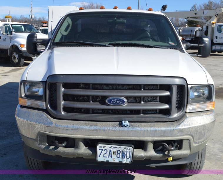 image for item K5456 2003 Ford F550 utility truck