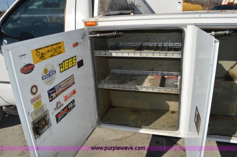 image for item K5456 2003 Ford F550 utility truck