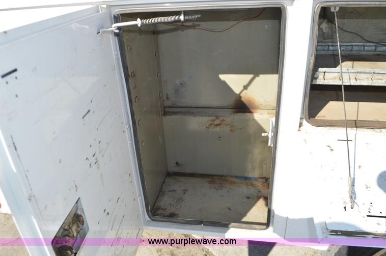 image for item K5456 2003 Ford F550 utility truck