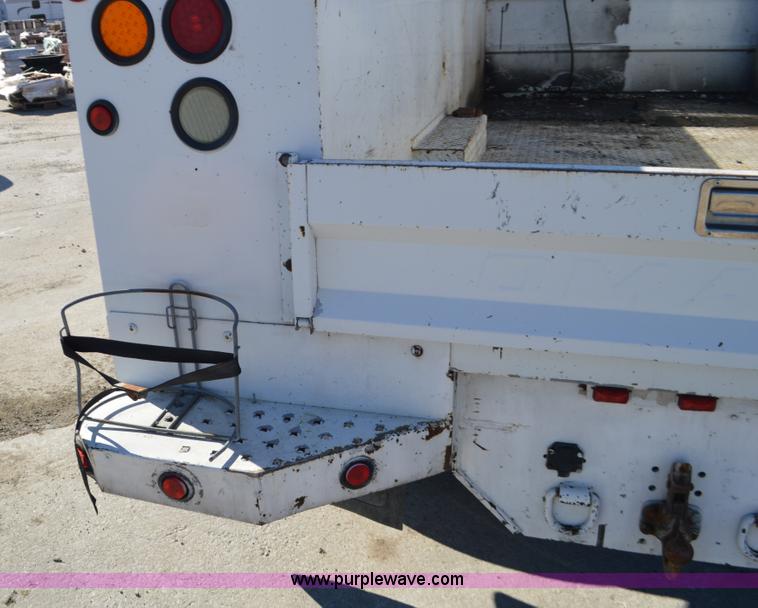 image for item K5456 2003 Ford F550 utility truck