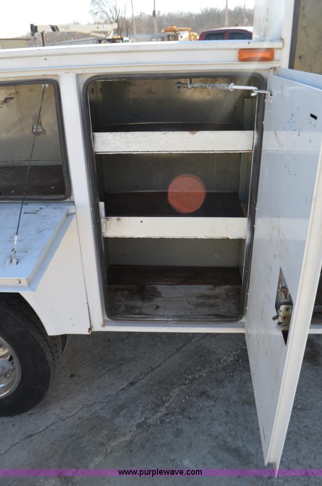 image for item K5456 2003 Ford F550 utility truck