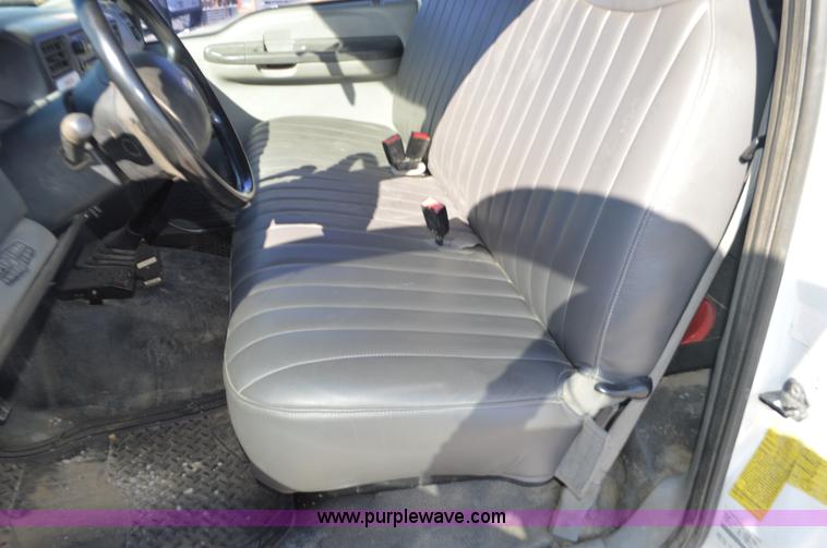 image for item K5456 2003 Ford F550 utility truck